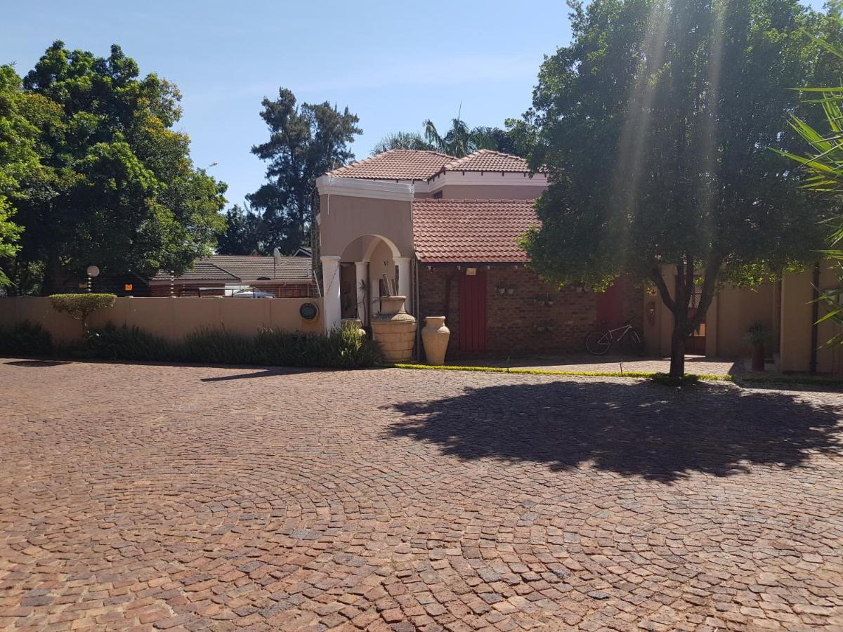 Echo Garden Guesthouse Rustenburg Exterior photo